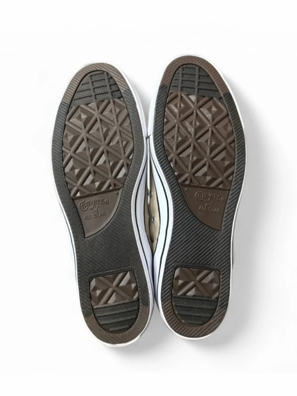 Converse nutty granola